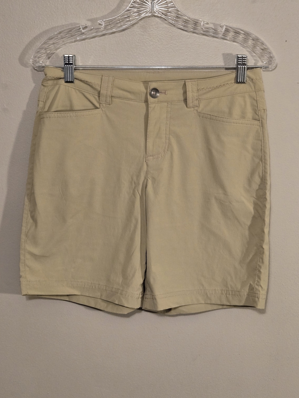 Eddie Bauer Flat Front Shorts in Light Beige